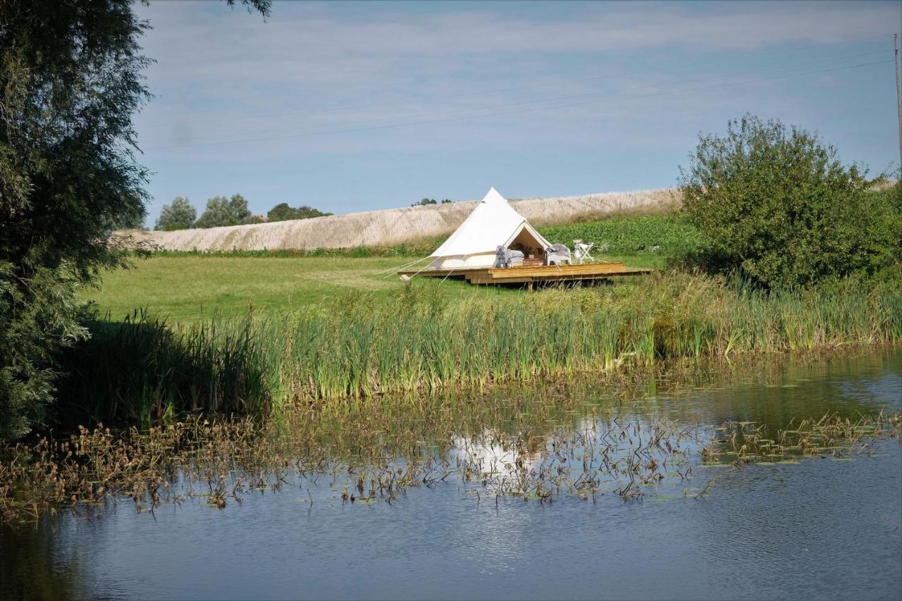 Appartamento Glamping Och Gardslagenhet Mellan Himmel Och Hav Skivarp Esterno foto